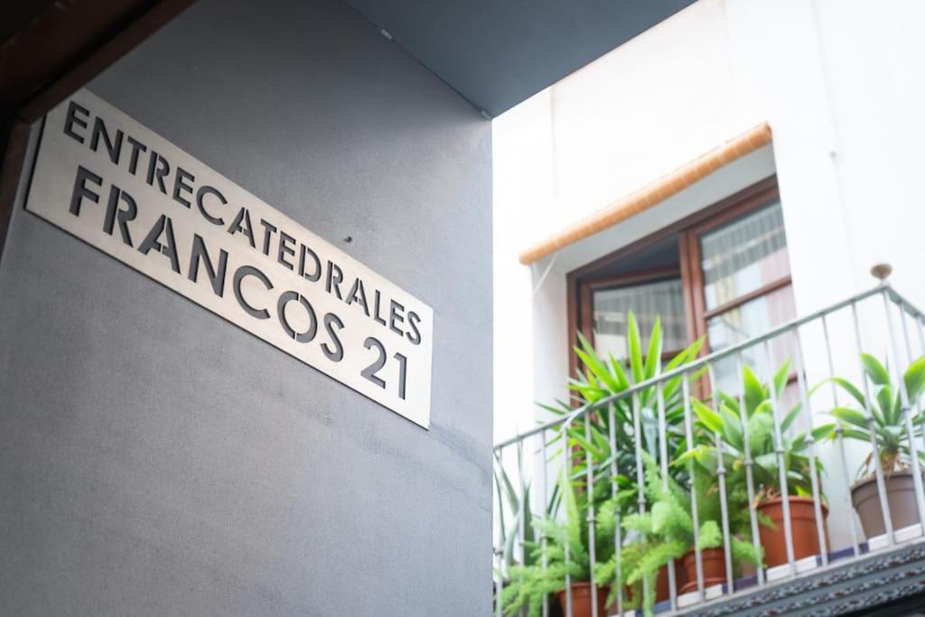 Apartamento Nuevo Junto A La Catedral De Sevilla Esterno foto